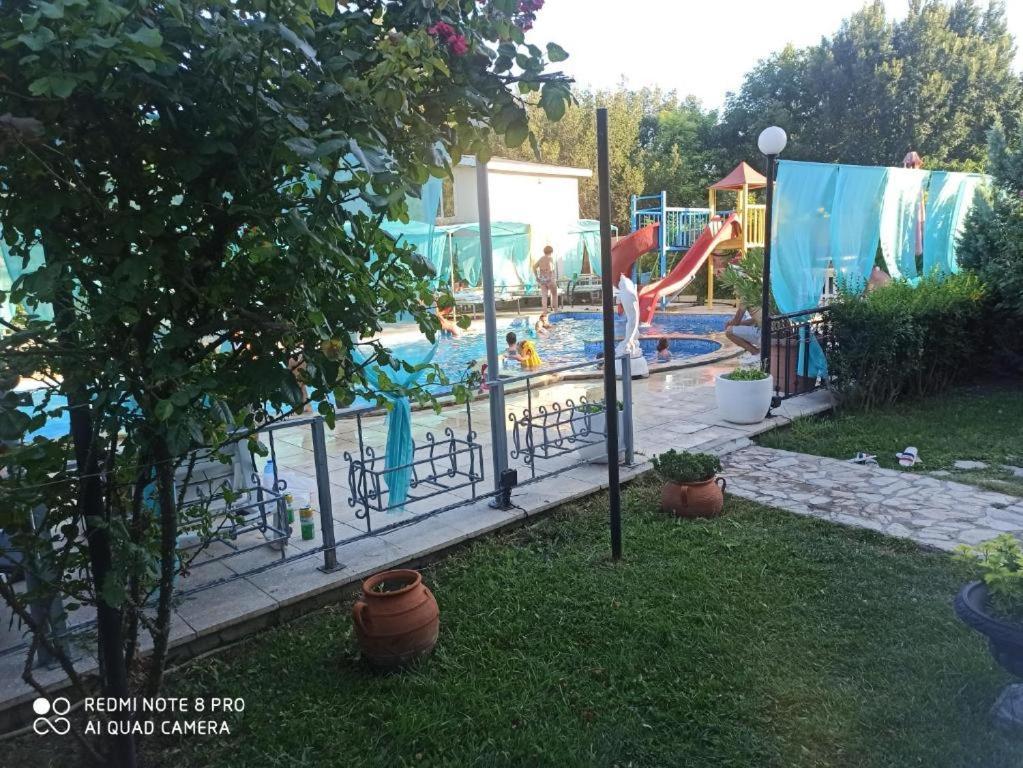 Apartments Devora 1 & Bar & Restaurant Варна Екстериор снимка