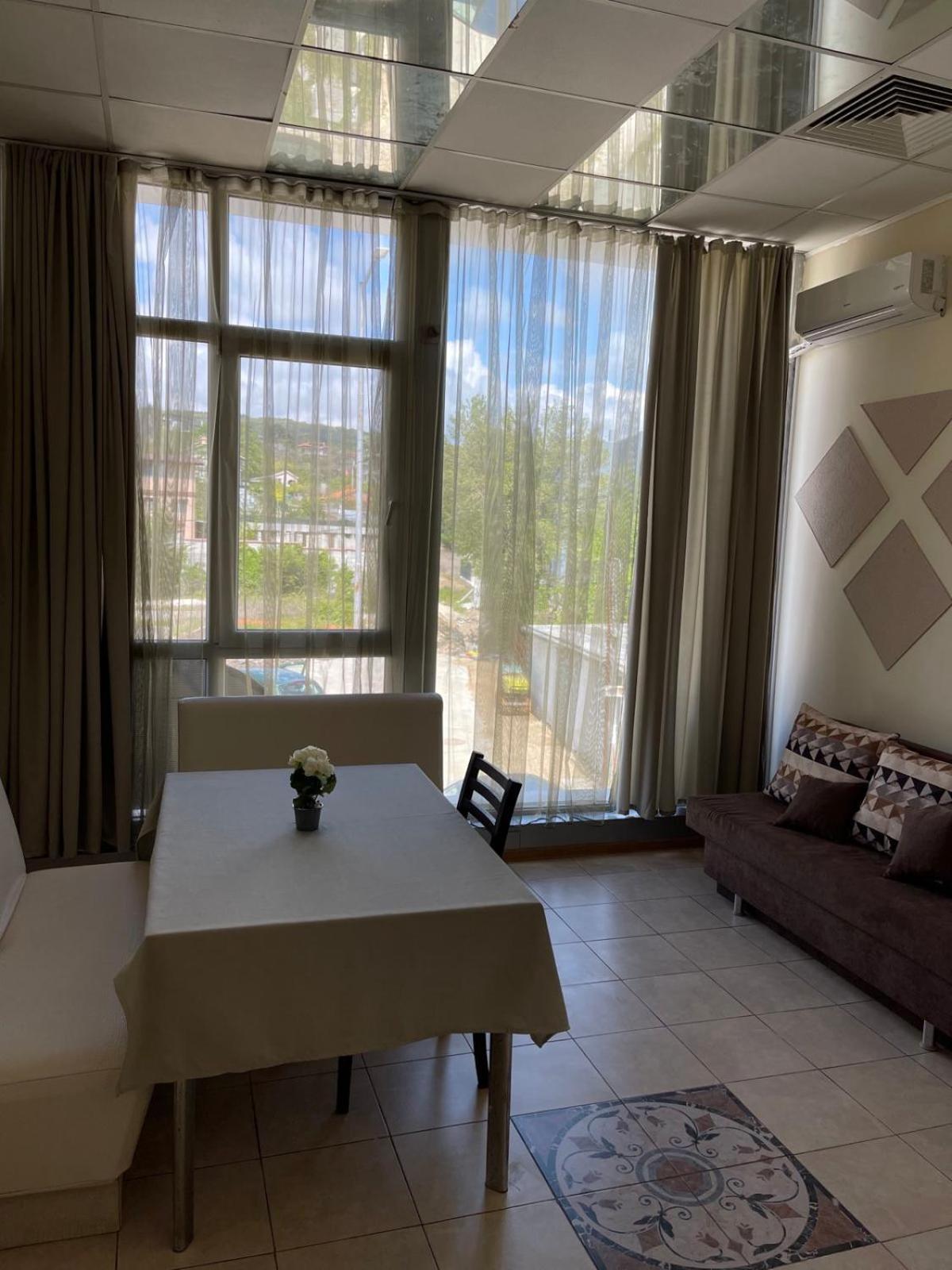 Apartments Devora 1 & Bar & Restaurant Варна Екстериор снимка