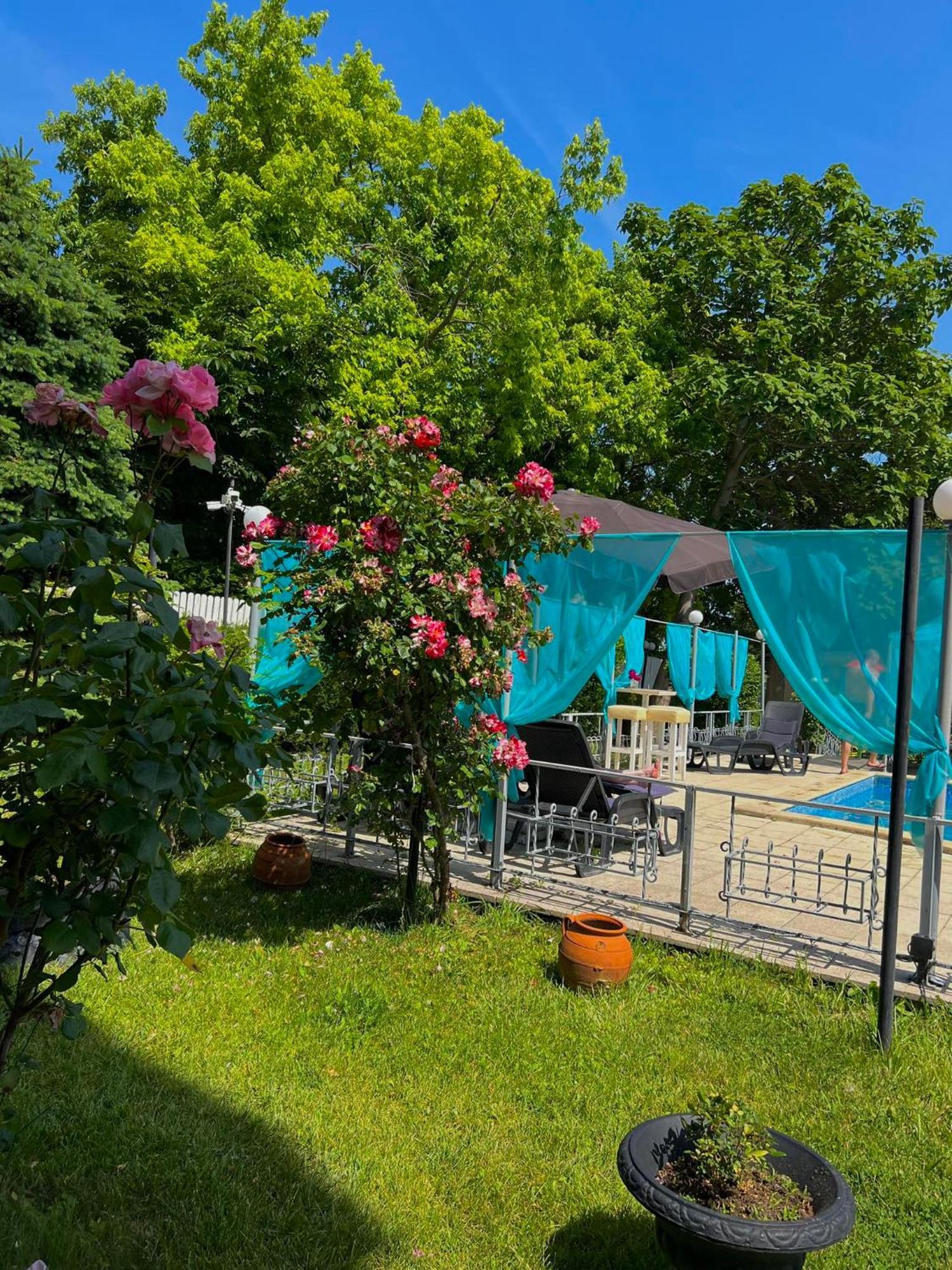 Apartments Devora 1 & Bar & Restaurant Варна Екстериор снимка
